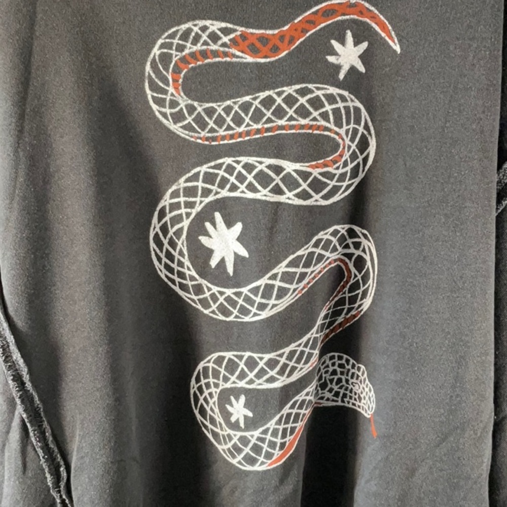 We The Free Camden Oversized Graphic Sweatshirt - Picture 2 of 7